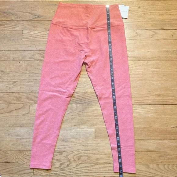 NWT Beyond Yoga Caught in the Midi High Waist Leggings in Cherry Blossom Heather
